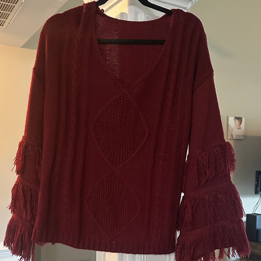 Women’s Fringe Sleeve Cable Knit Sweater - Burgundy